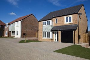 _Bellway Elwick Grove day external 2.jpg